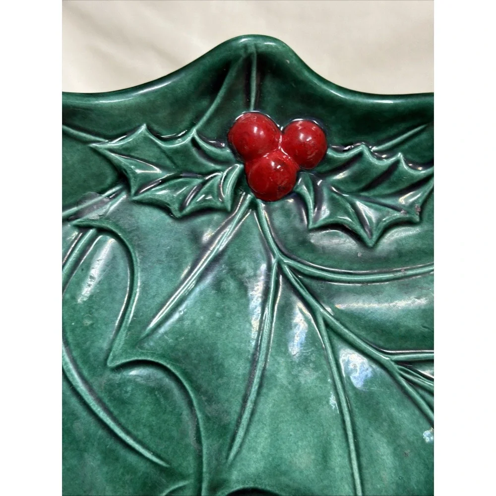 Vintage Christmas Holly Leaf Pedestal Cake Candle Centerpiece‎ Holland Mold 1975